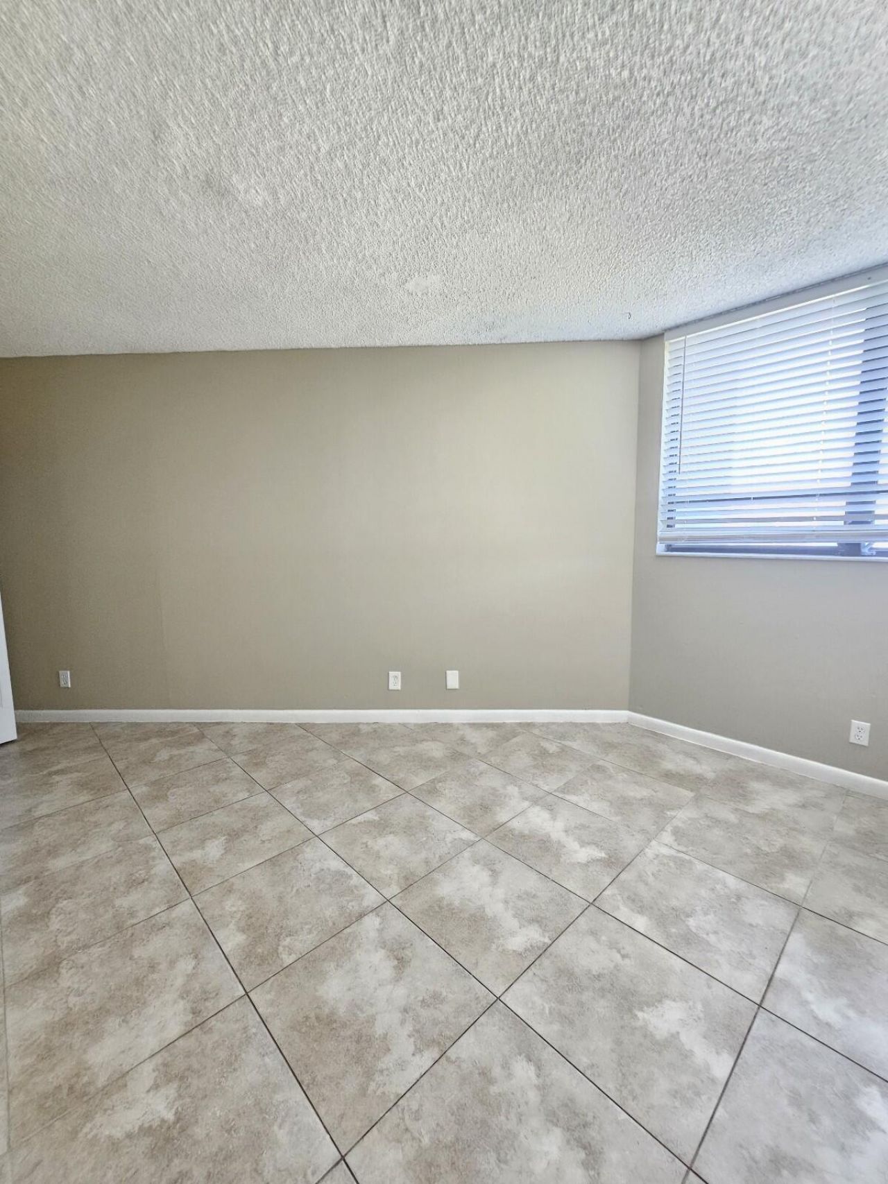 1750 N Congress Avenue, Unit 405, West Palm Beach, FL 33401 Photo