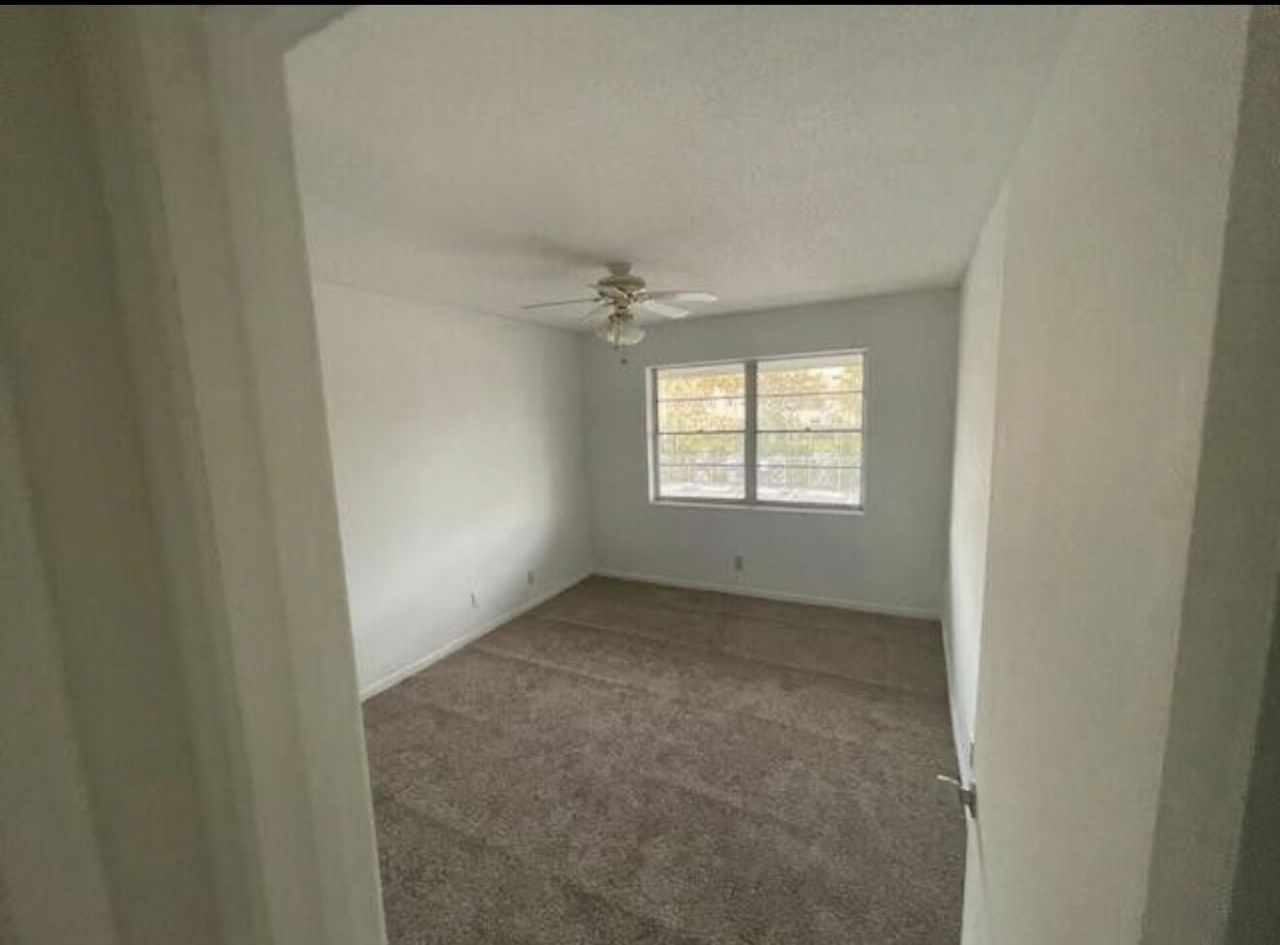 66 Easthampton C, Unit C, West Palm Beach, FL 33417 Photo