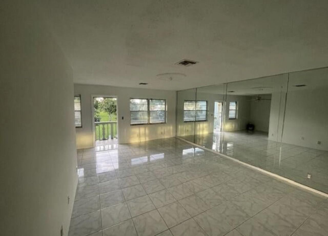 66 Easthampton C, Unit C, West Palm Beach, FL 33417 Photo