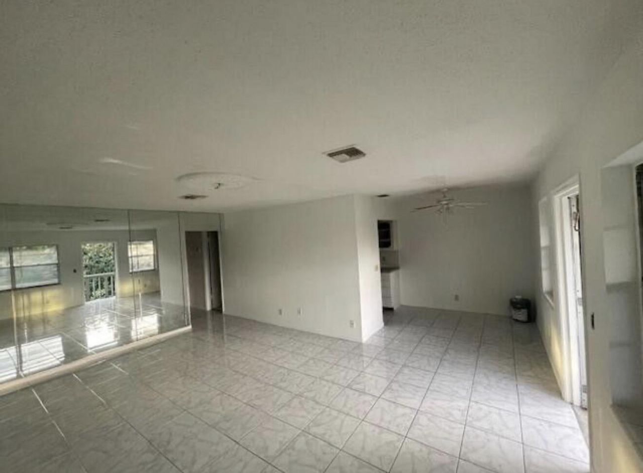 66 Easthampton C, Unit C, West Palm Beach, FL 33417 Photo
