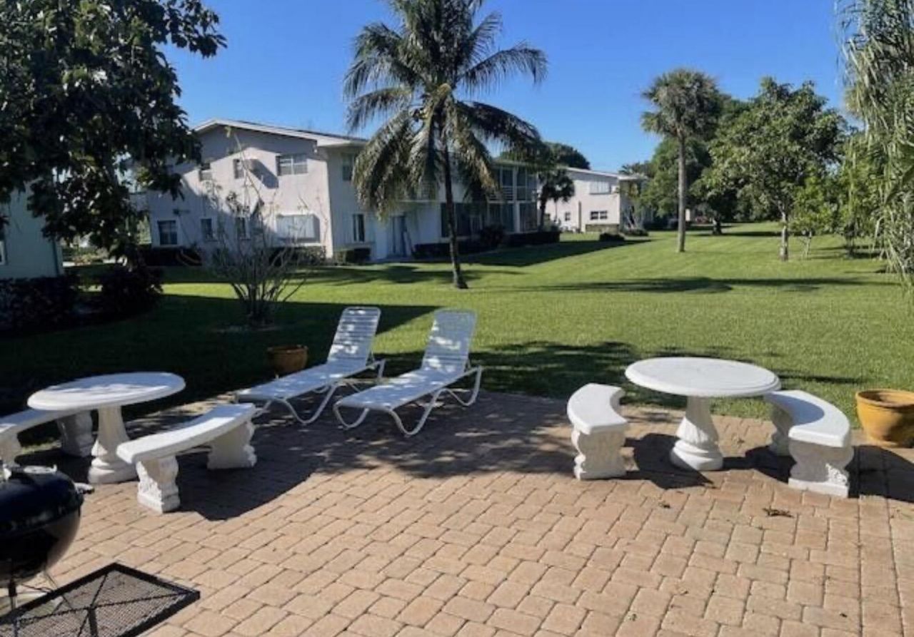 66 Easthampton C, Unit C, West Palm Beach, FL 33417 Photo