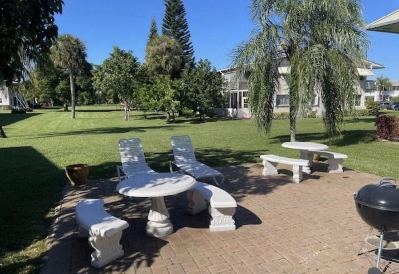 66 Easthampton C, Unit C, West Palm Beach, FL 33417 Photo