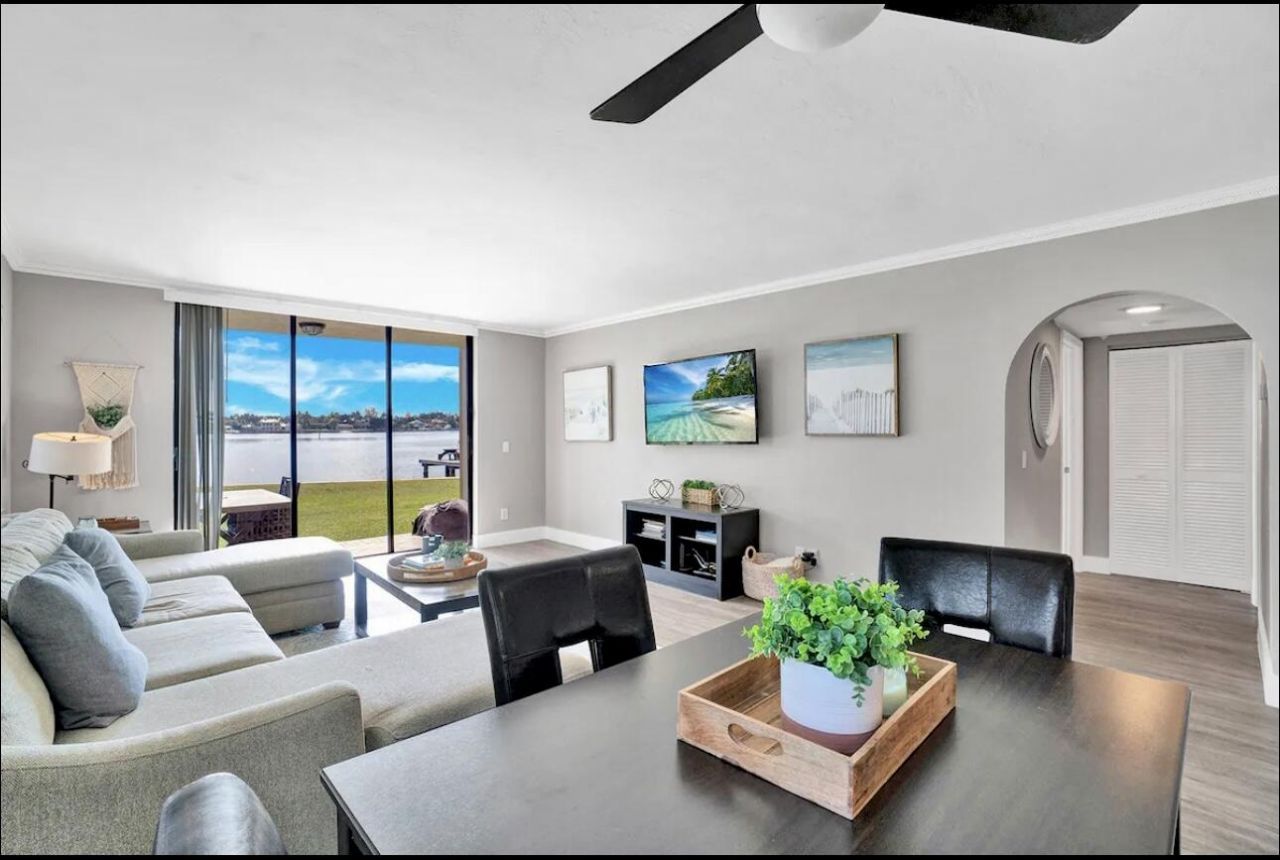 300 Croton Avenue, Unit 102, Lantana, FL 33462 Photo