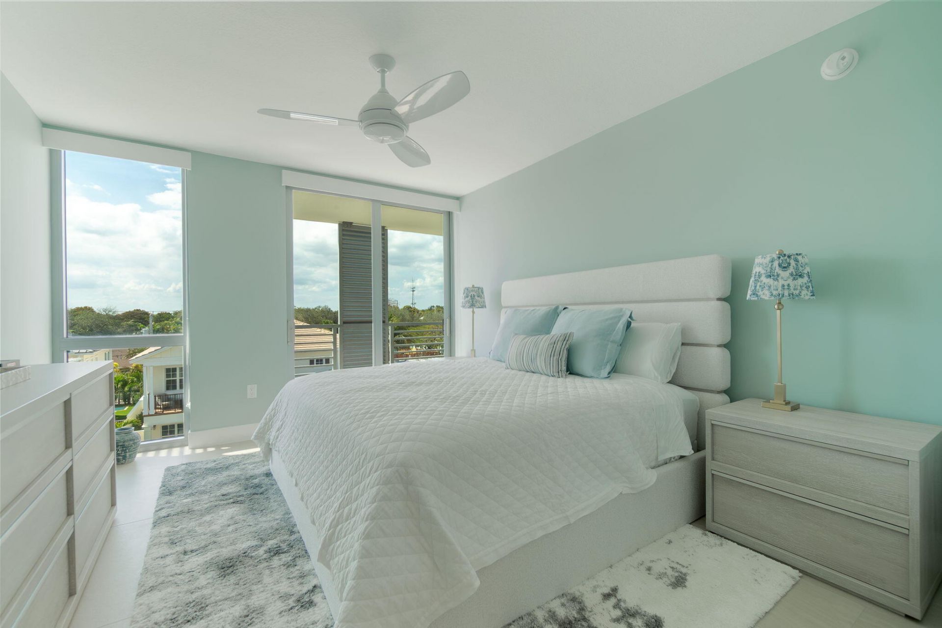 111 SE 1st Avenue, Unit 404, Delray Beach, FL 33444 Photo