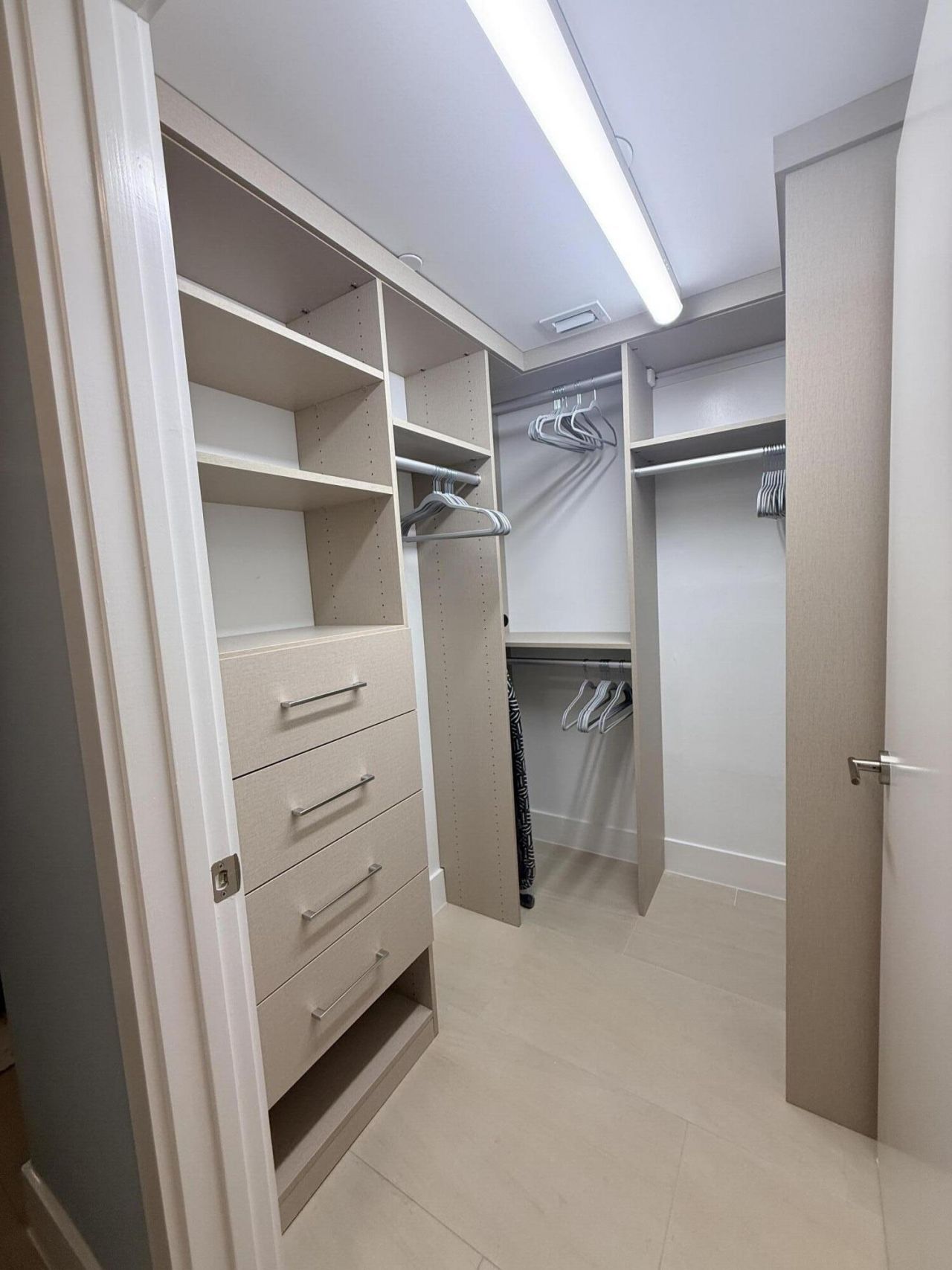 111 SE 1st Avenue, Unit 404, Delray Beach, FL 33444 Photo