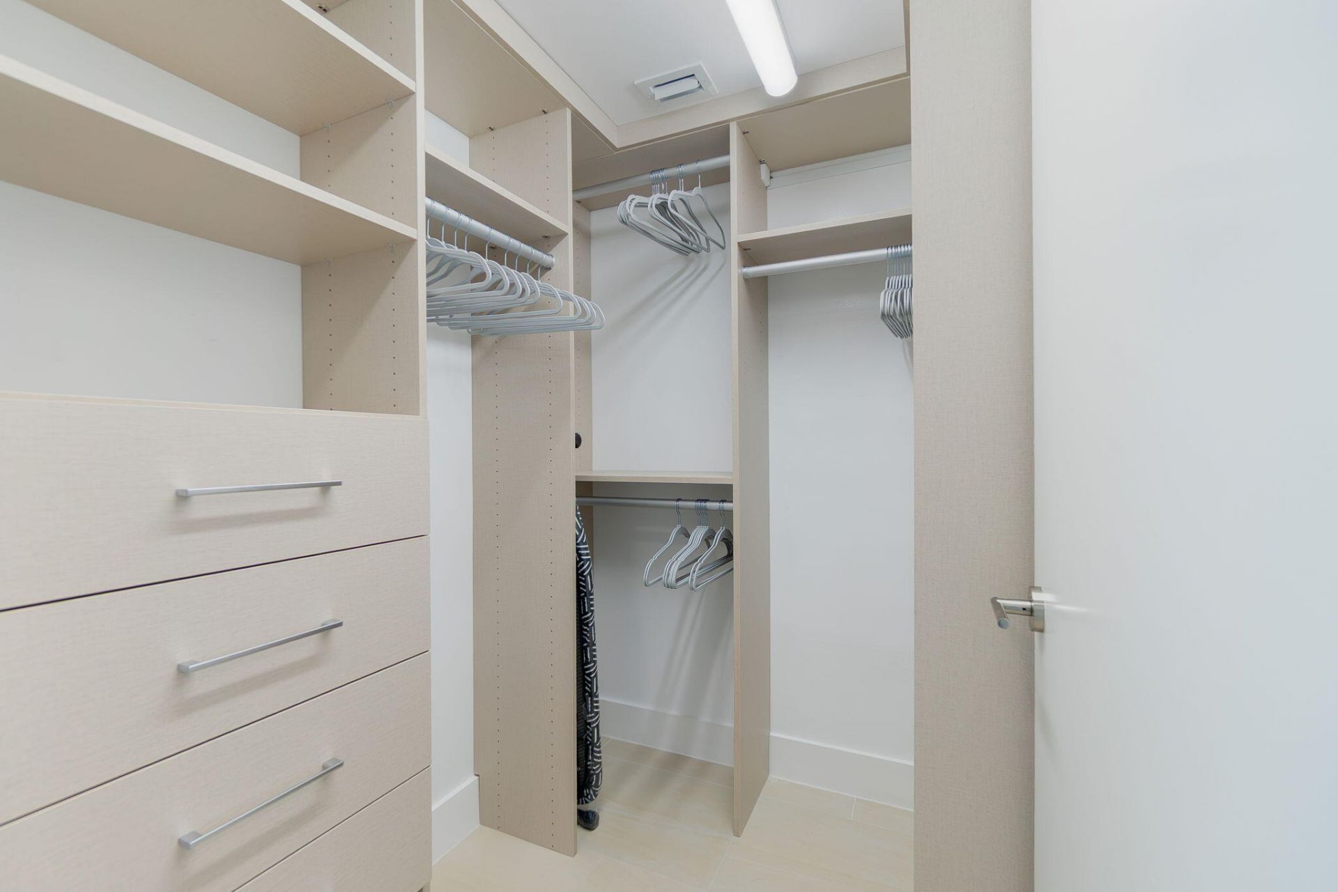 111 SE 1st Avenue, Unit 404, Delray Beach, FL 33444 Photo