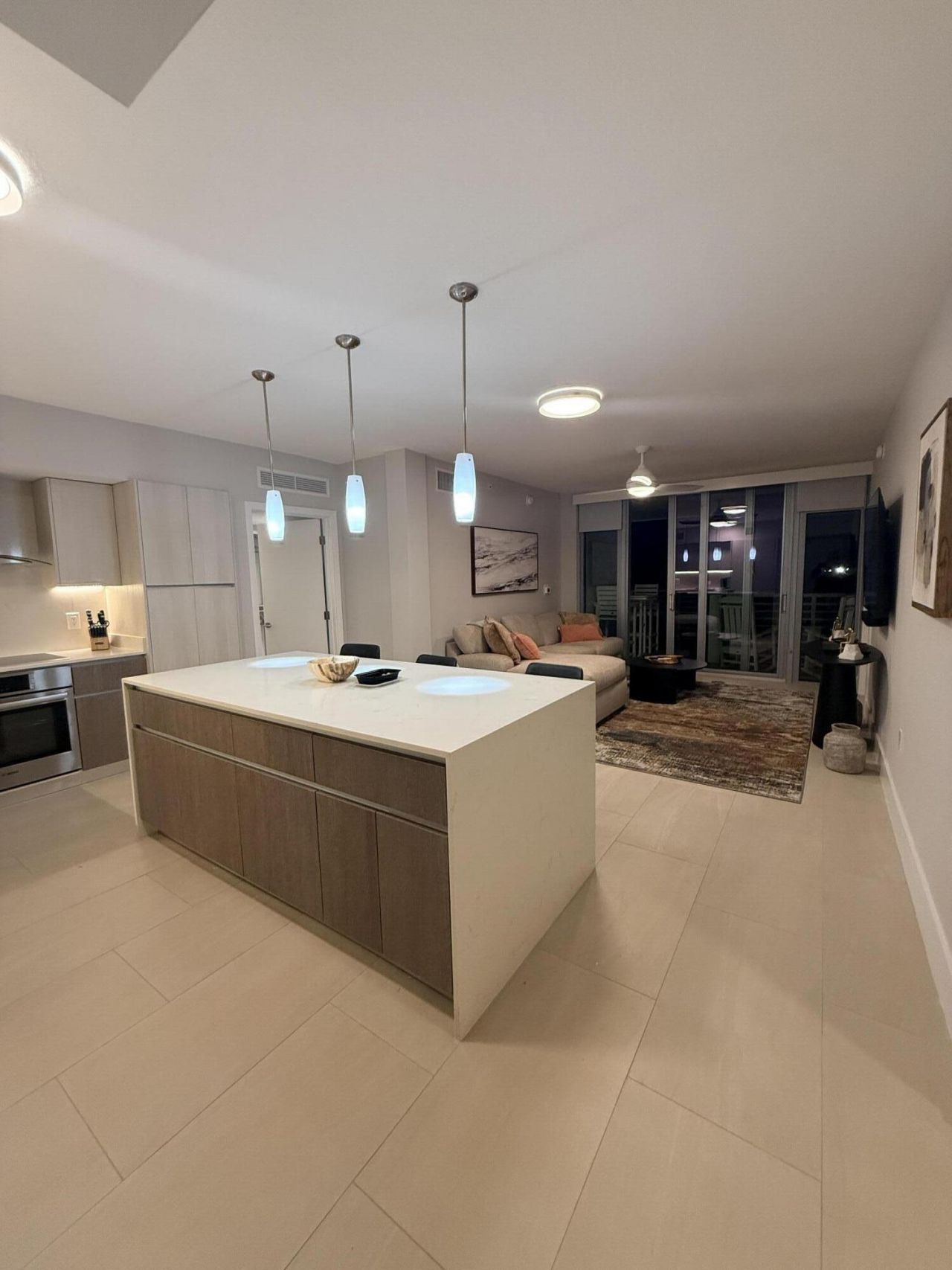 111 SE 1st Avenue, Unit 404, Delray Beach, FL 33444 Photo