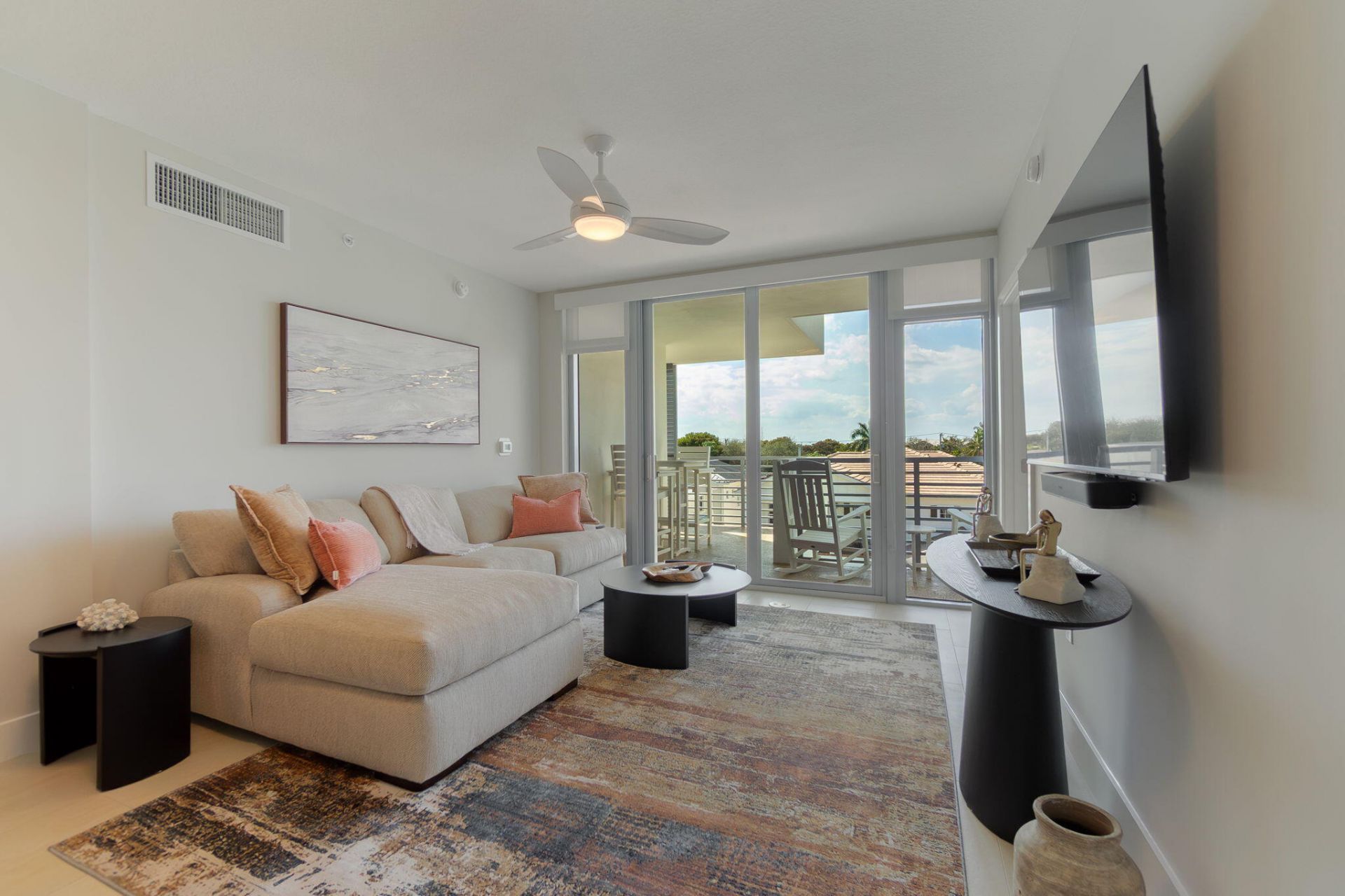 111 SE 1st Avenue, Unit 404, Delray Beach, FL 33444 Photo