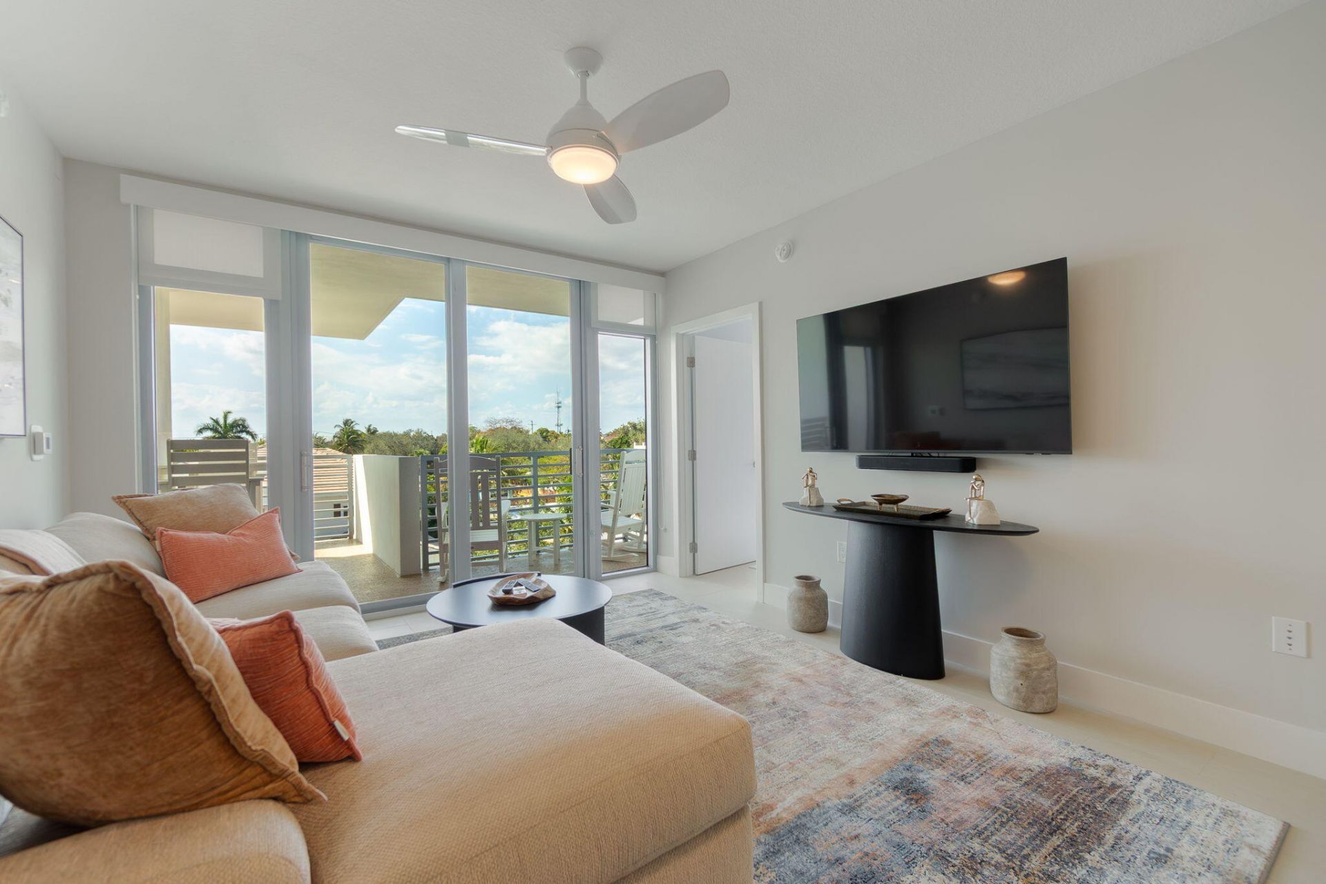 111 SE 1st Avenue, Unit 404, Delray Beach, FL 33444 Photo