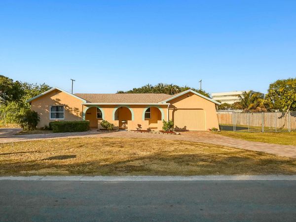 103 Shannondale Road, Cloud Lake, FL 33406