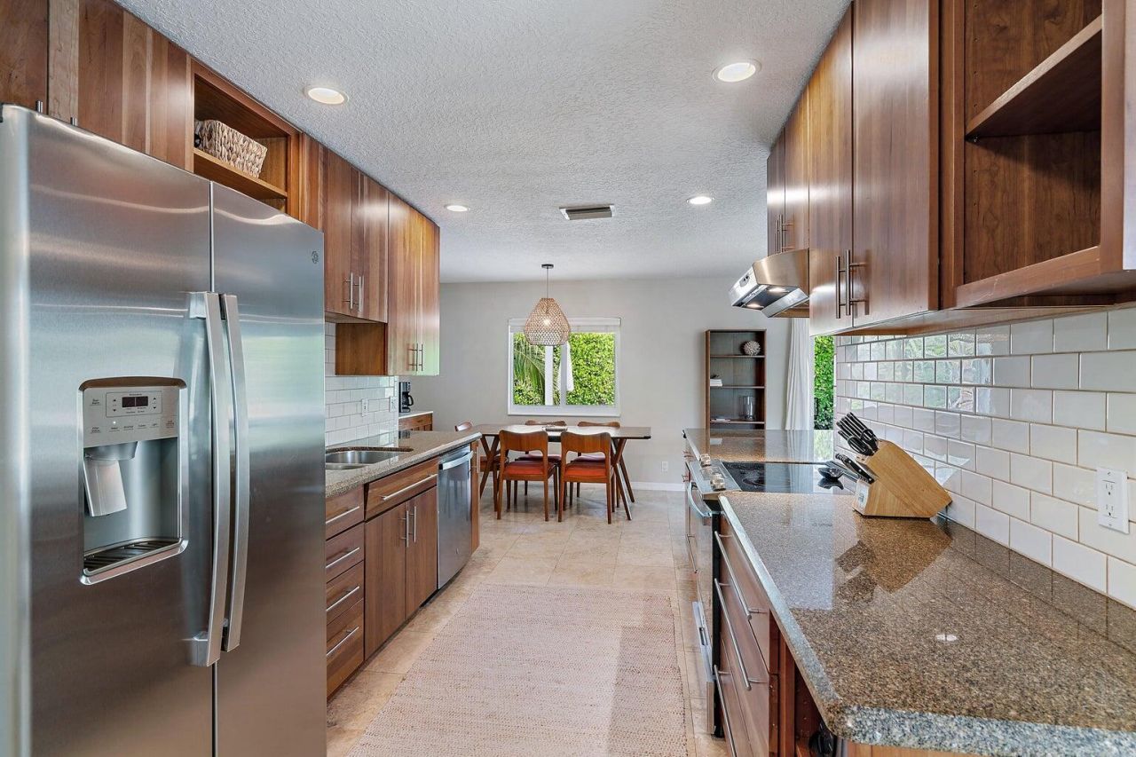 356 Mars Avenue, Tequesta, FL 33469 Photo