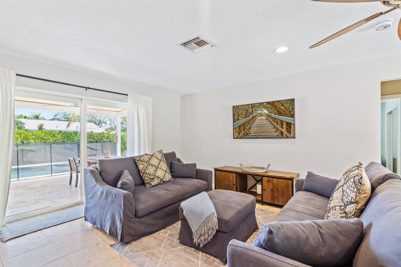 356 Mars Avenue, Tequesta, FL 33469 Photo