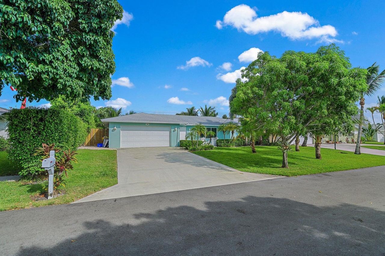356 Mars Avenue, Tequesta, FL 33469 Photo