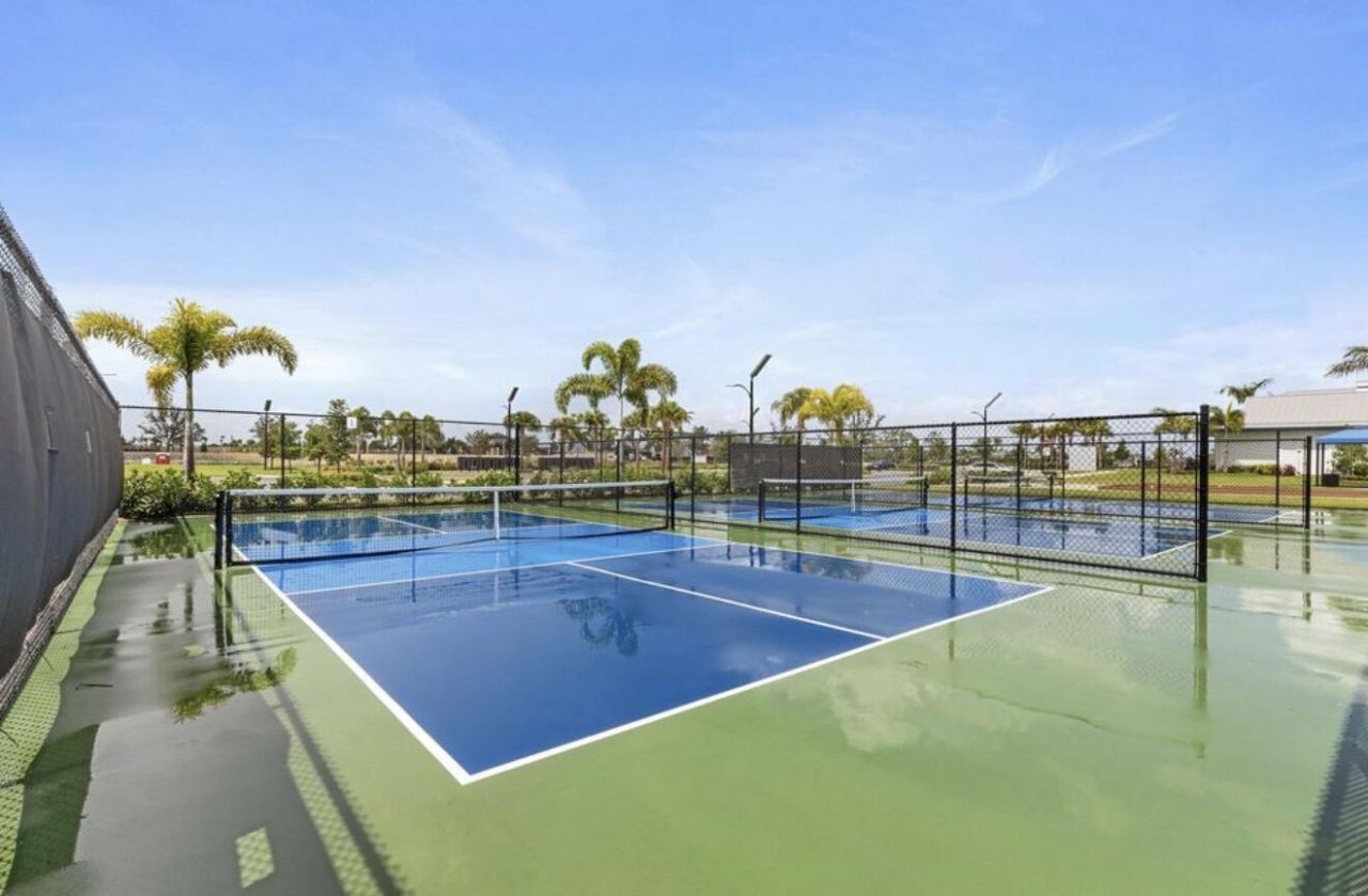 1089 SE Crosswood Way, Port Saint Lucie, FL 34984 Photo