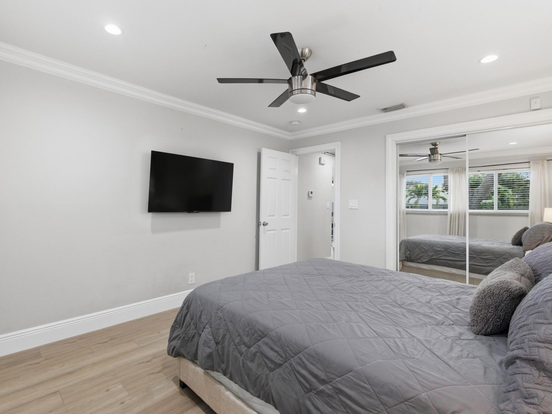 1921 NE 28th Court, Lighthouse Point, FL 33064 Photo