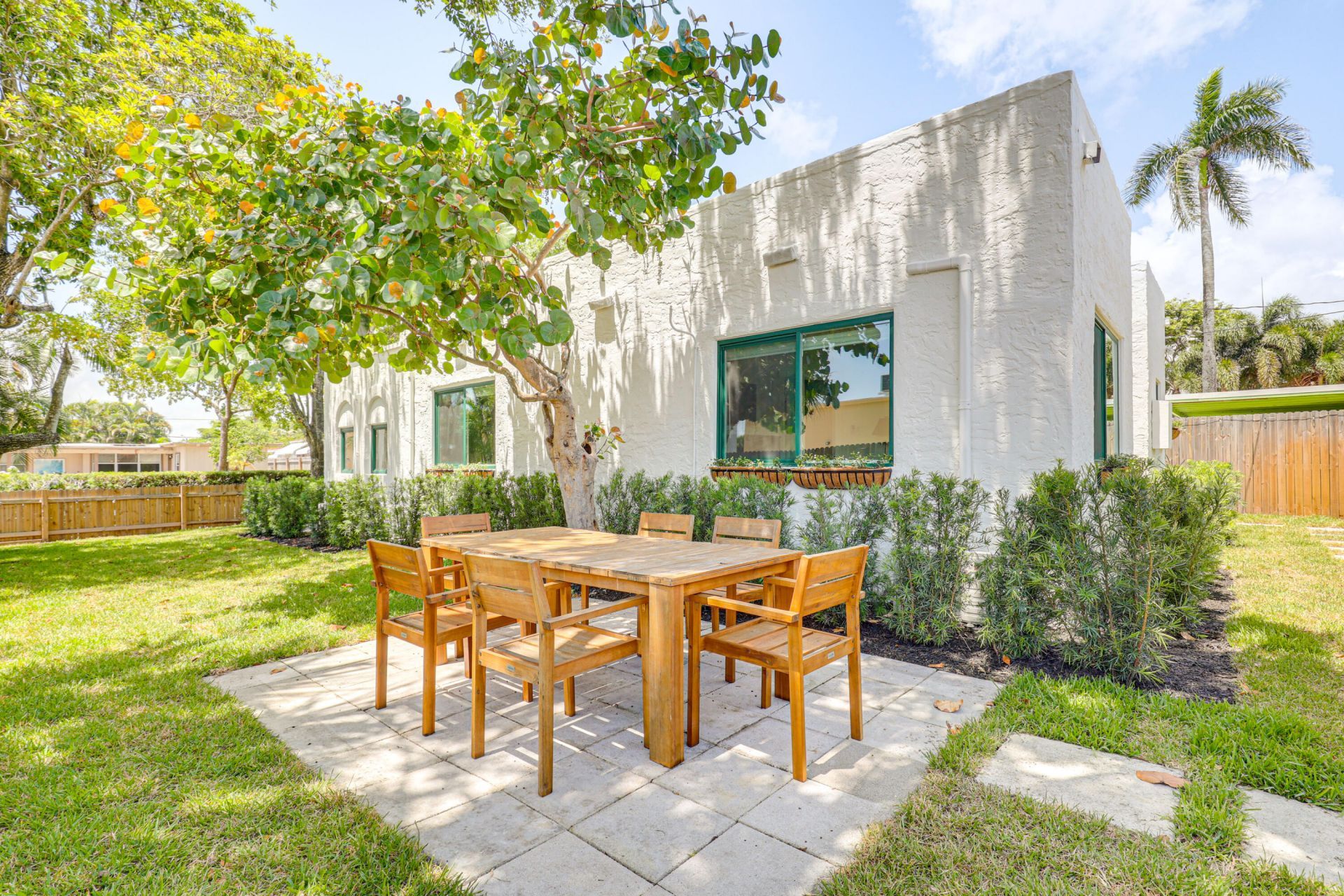 411 Valley Forge Road, West Palm Beach, FL 33405 Photo