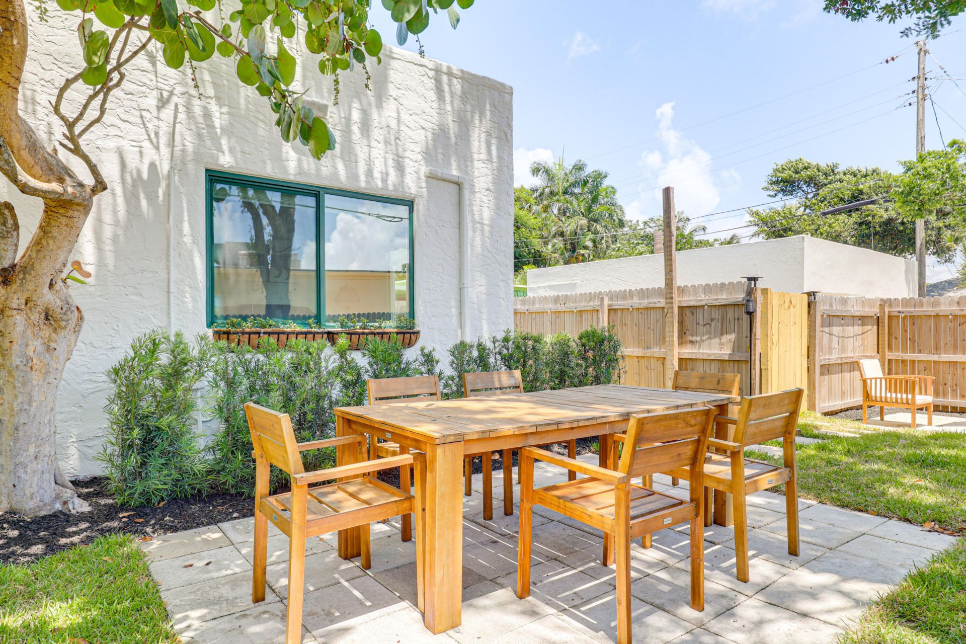 411 Valley Forge Road, West Palm Beach, FL 33405 Photo