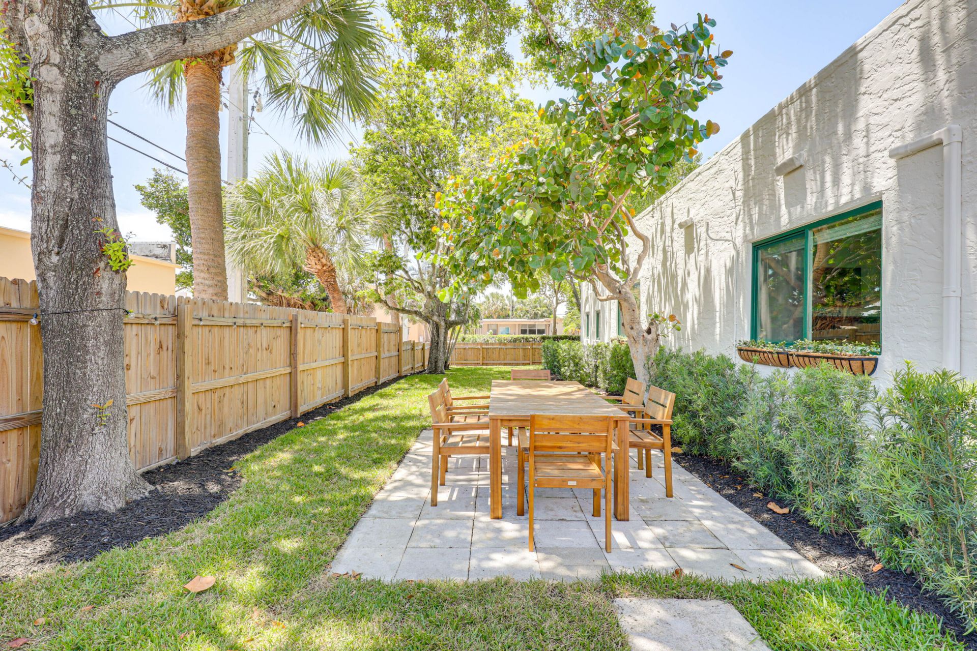 411 Valley Forge Road, West Palm Beach, FL 33405 Photo