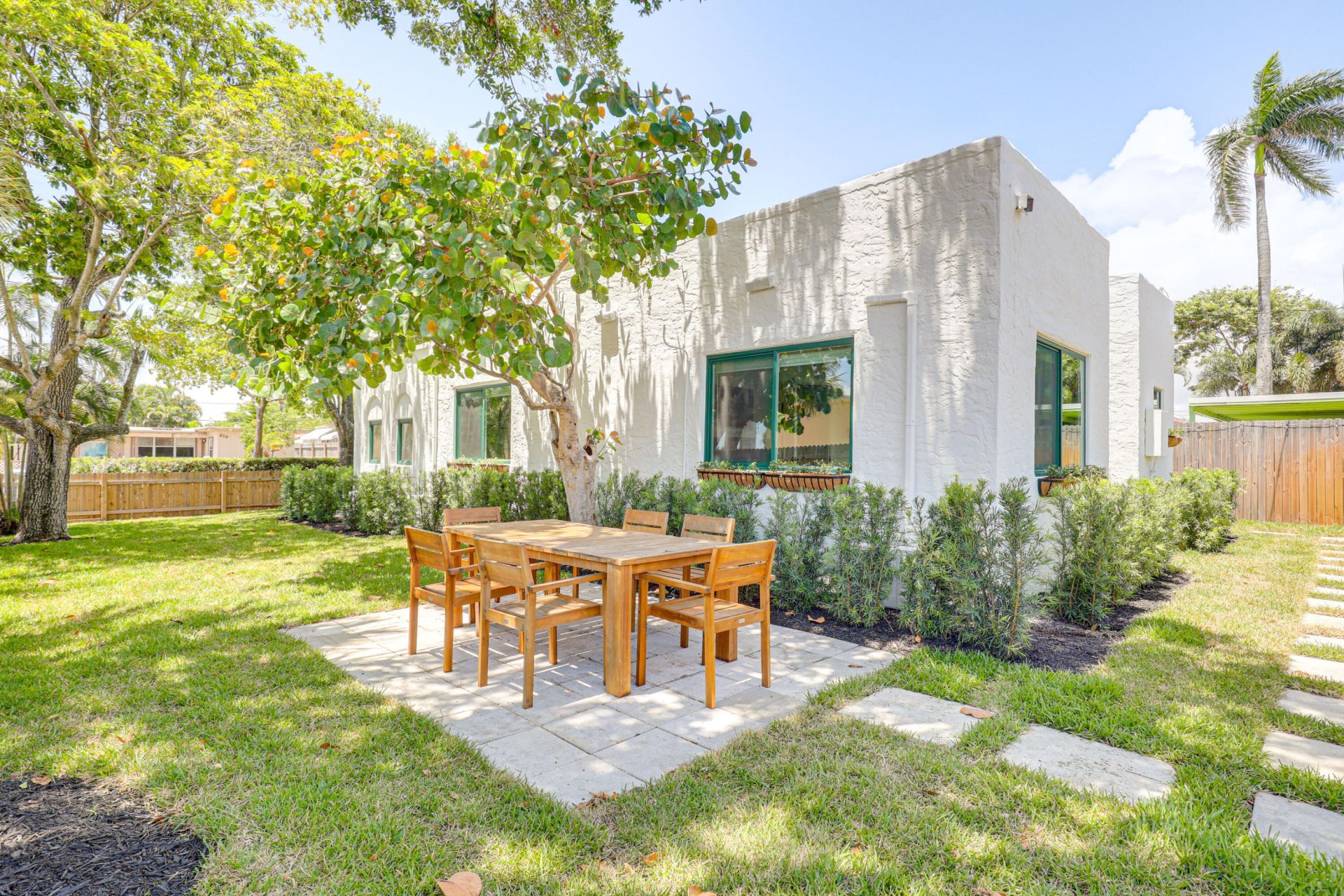 411 Valley Forge Road, West Palm Beach, FL 33405 Photo