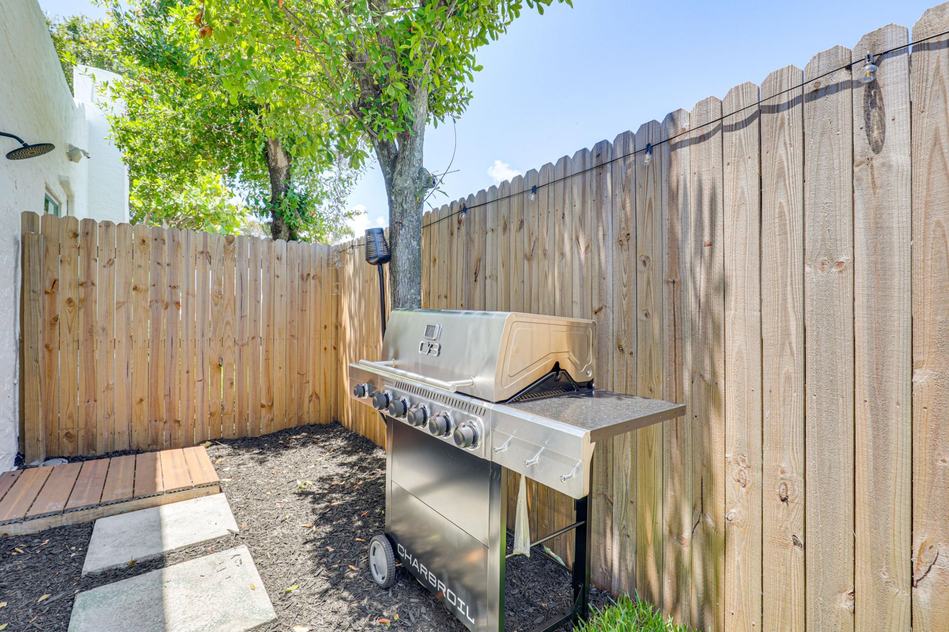 411 Valley Forge Road, West Palm Beach, FL 33405 Photo