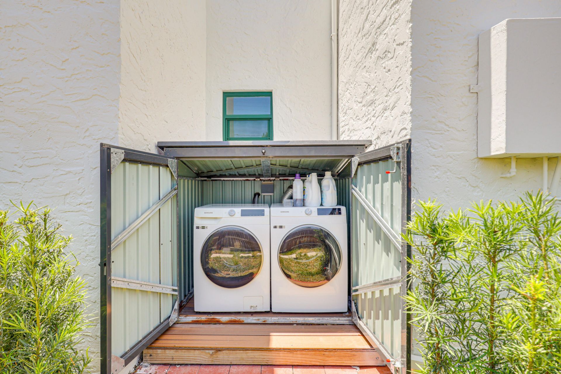 411 Valley Forge Road, West Palm Beach, FL 33405 Photo