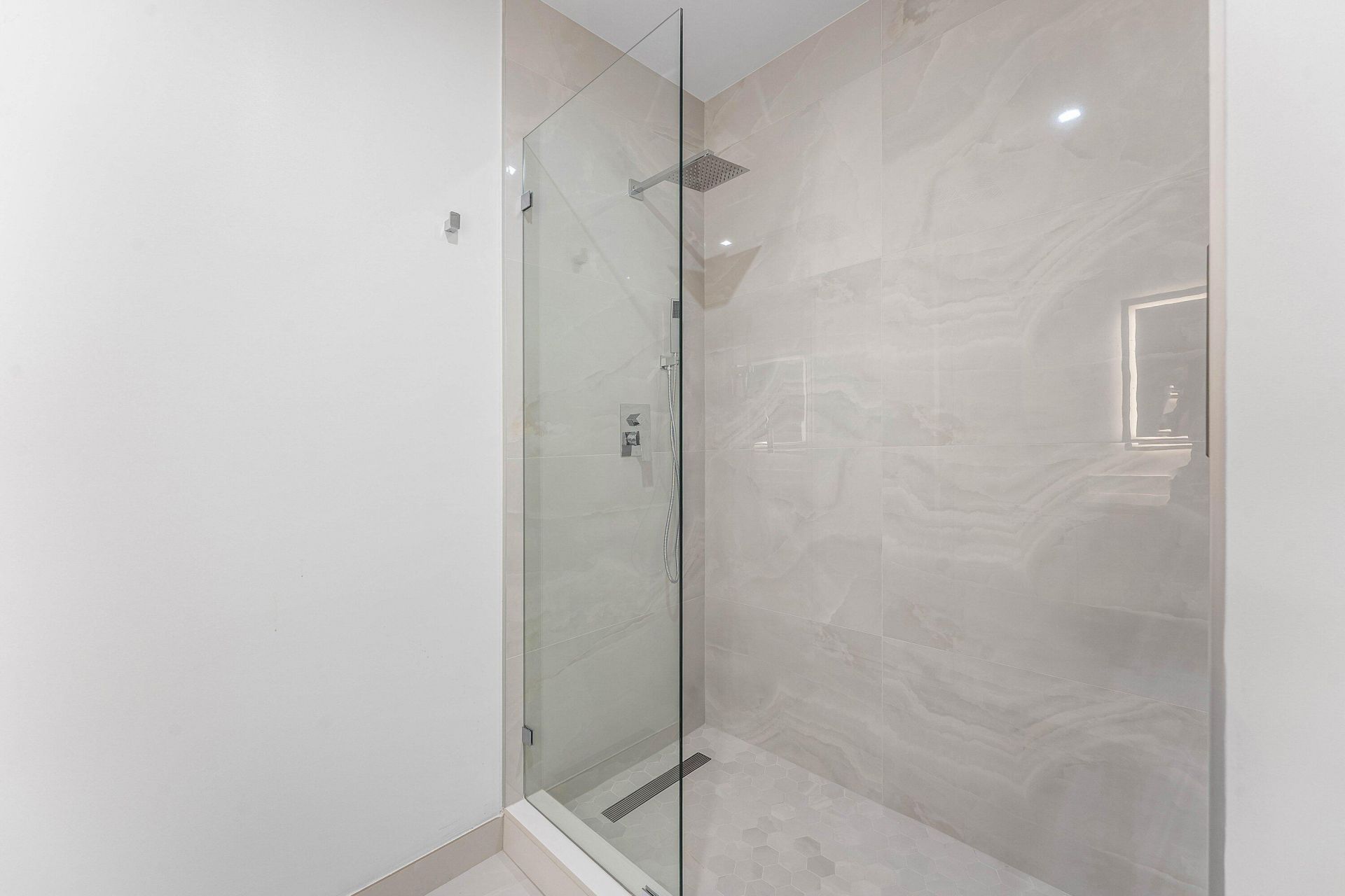 220 Lake Shore Drive, Unit 1006, Lake Park, FL 33403 Photo