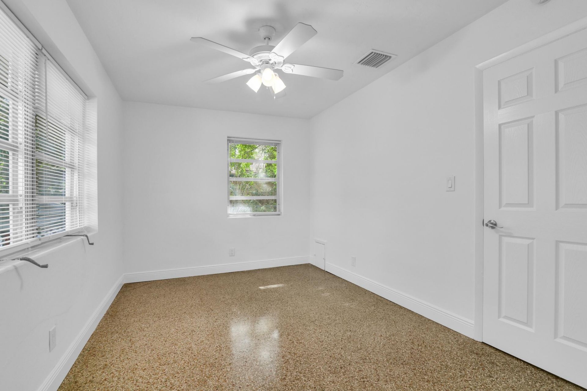 702 Sunset Drive, Lake Worth Beach, FL 33461 Photo