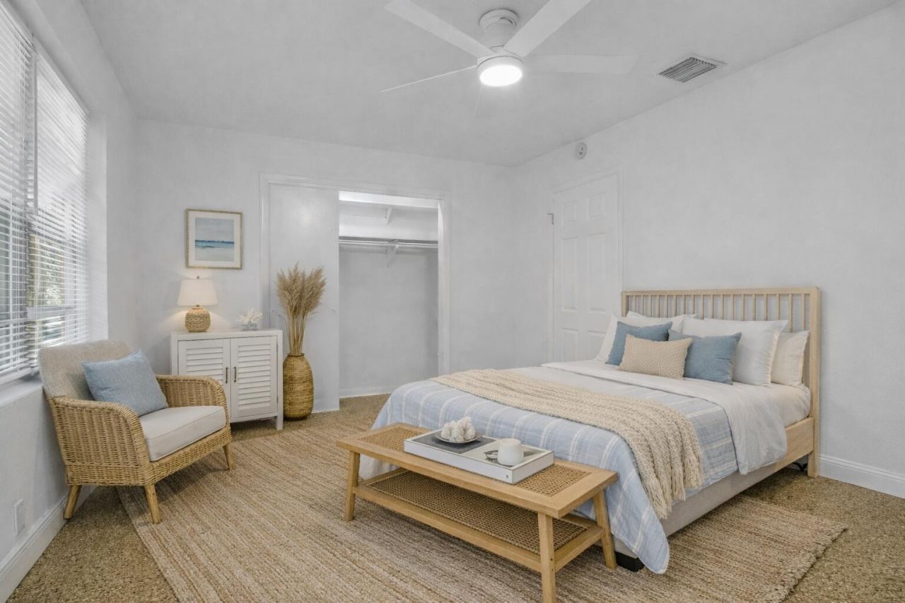 702 Sunset Drive, Lake Worth Beach, FL 33461 Photo