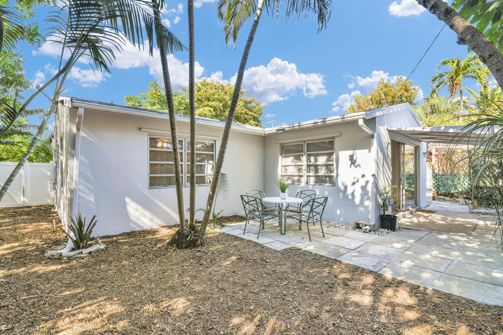 702 Sunset Drive, Lake Worth Beach, FL 33461 Photo