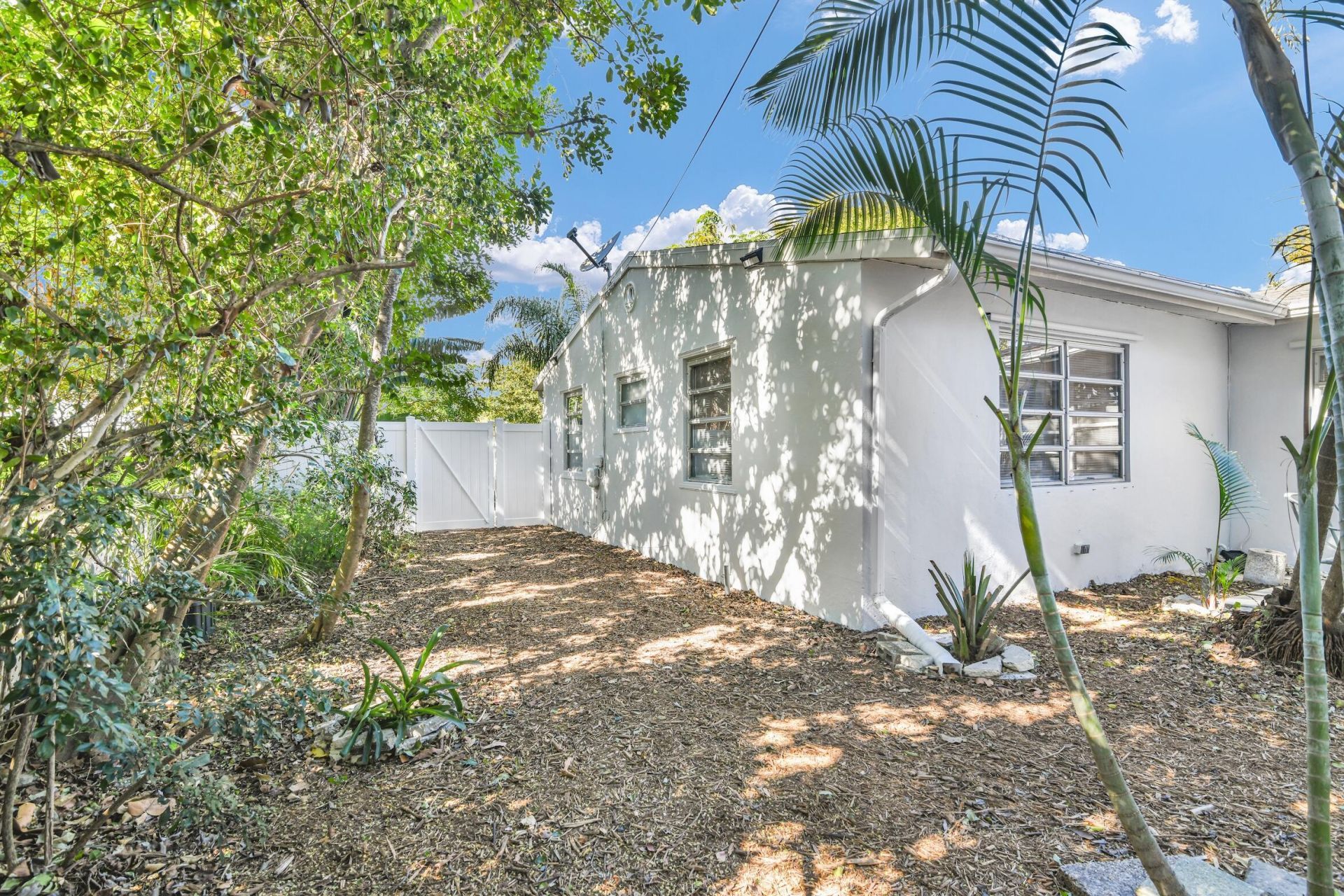 702 Sunset Drive, Lake Worth Beach, FL 33461 Photo