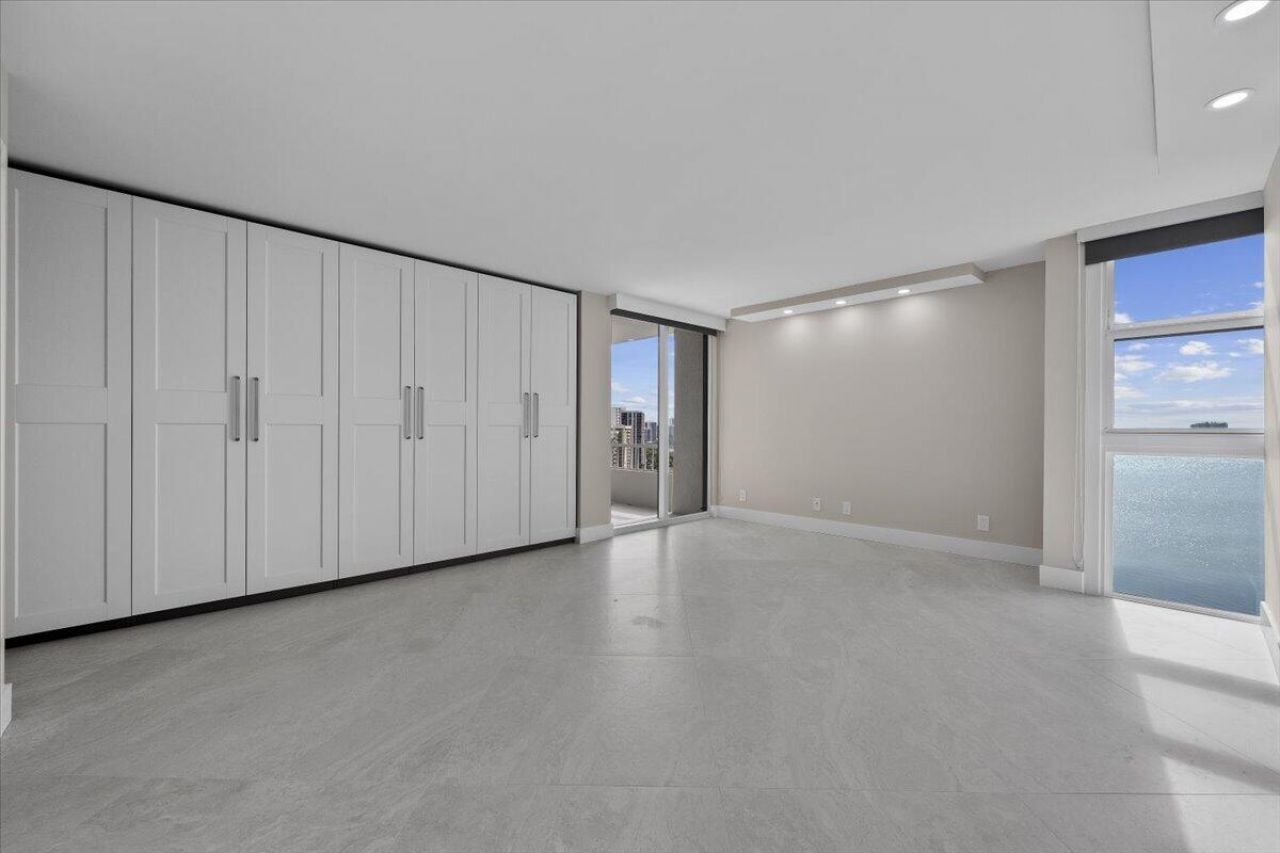 5540 N Ocean Drive, Unit 18b, Singer Island, FL 33404 Photo