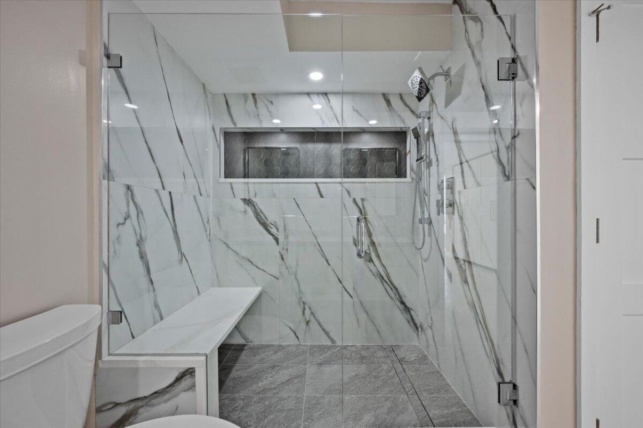 5540 N Ocean Drive, Unit 18b, Singer Island, FL 33404 Photo