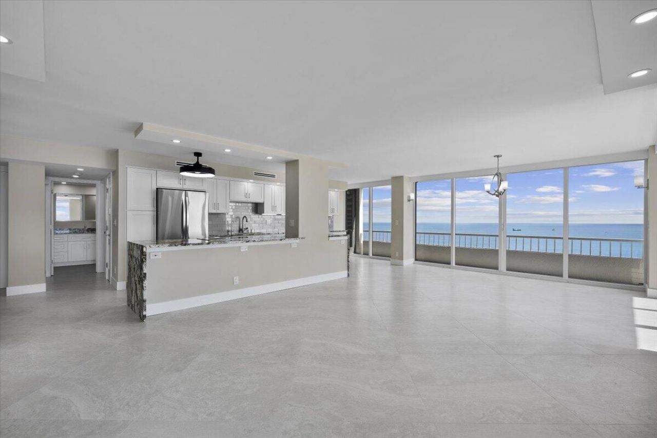 5540 N Ocean Drive, Unit 18b, Singer Island, FL 33404 Photo