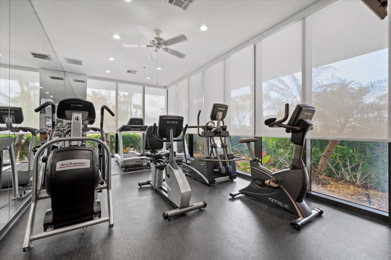 5540 N Ocean Drive, Unit 18b, Singer Island, FL 33404 Photo