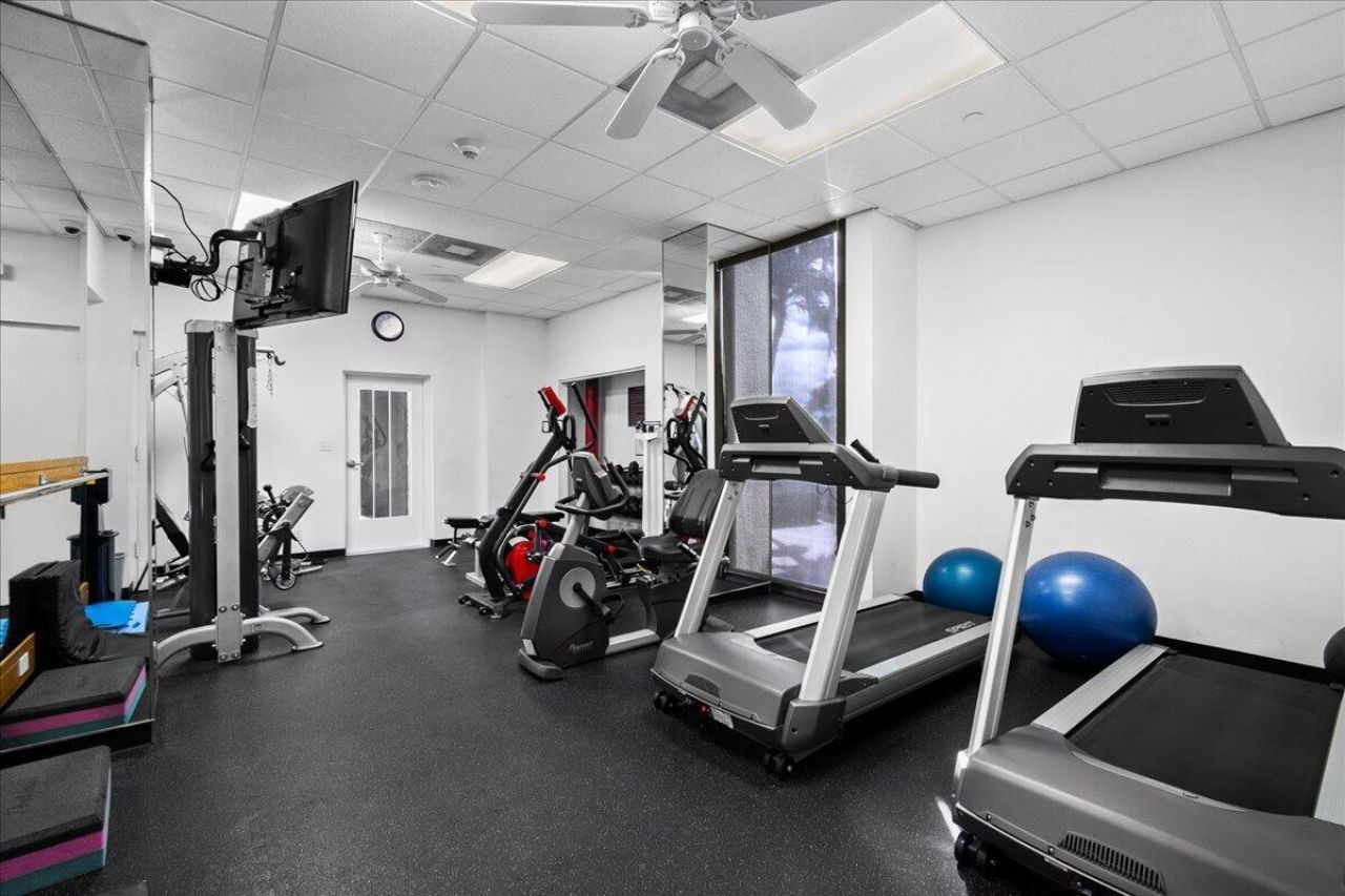 5540 N Ocean Drive, Unit 18b, Singer Island, FL 33404 Photo