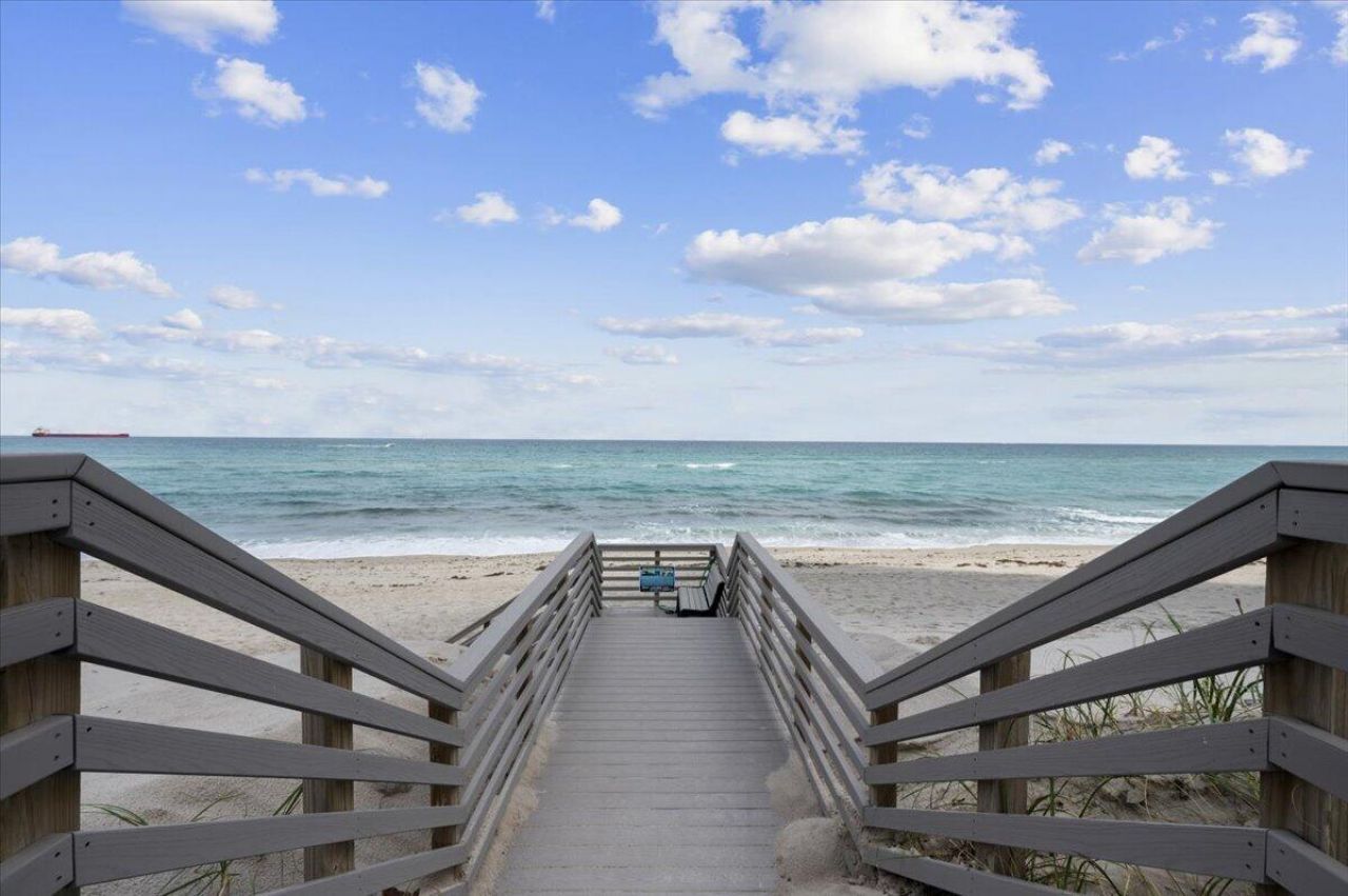 5540 N Ocean Drive, Unit 18b, Singer Island, FL 33404 Photo