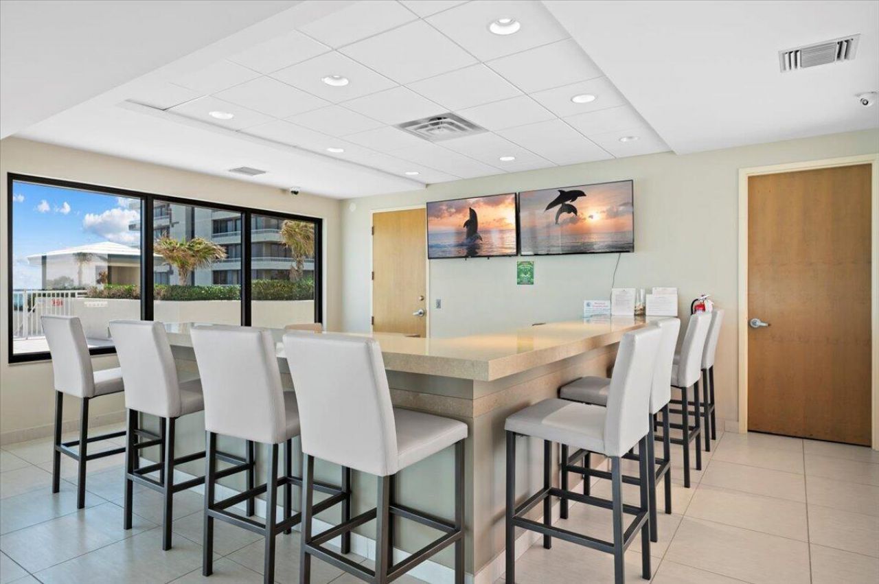 5540 N Ocean Drive, Unit 18b, Singer Island, FL 33404 Photo