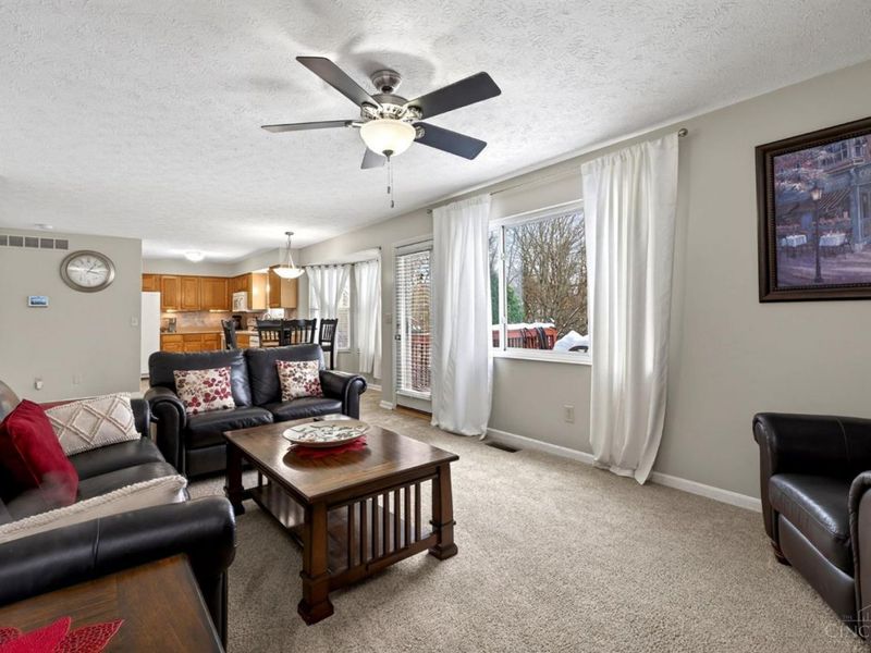 8858 Steeplechase Way, West Chester, OH 45069 Photo 14