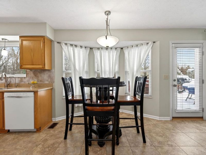 8858 Steeplechase Way, West Chester, OH 45069 Photo 17