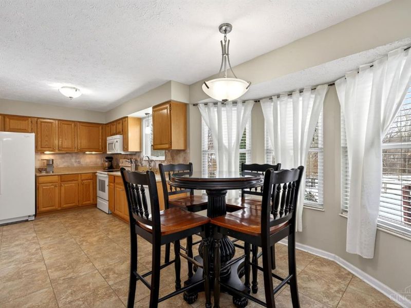 8858 Steeplechase Way, West Chester, OH 45069 Photo 18