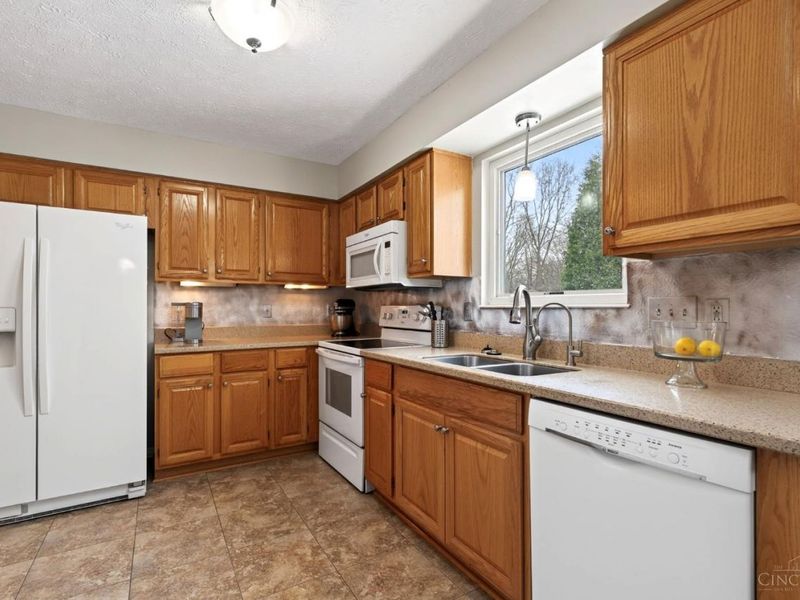 8858 Steeplechase Way, West Chester, OH 45069 Photo 20