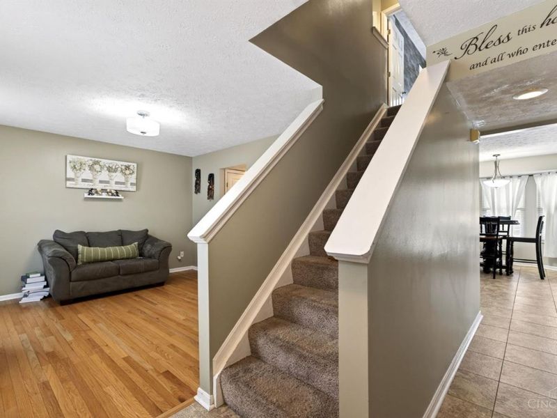 8858 Steeplechase Way, West Chester, OH 45069 Photo 6