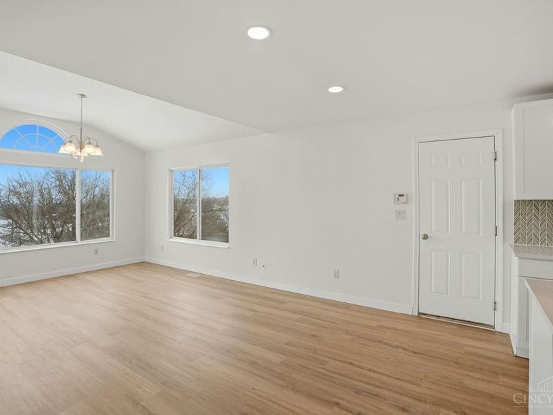 1102 Arbor Springs Drive, Hamilton, OH 45013 Photo 12
