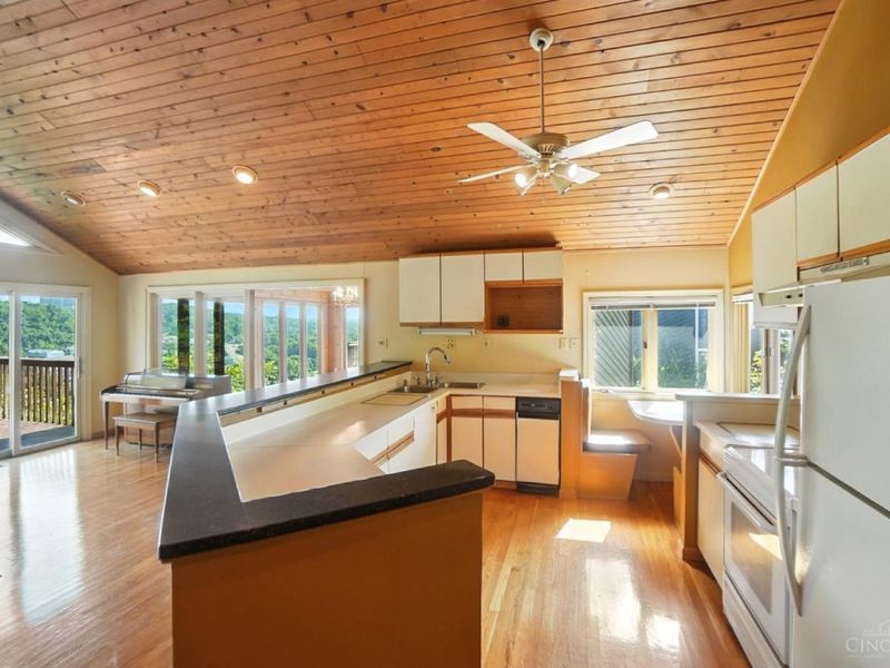 2088 Raeburn Drive, Cincinnati, OH 45223 Photo 10