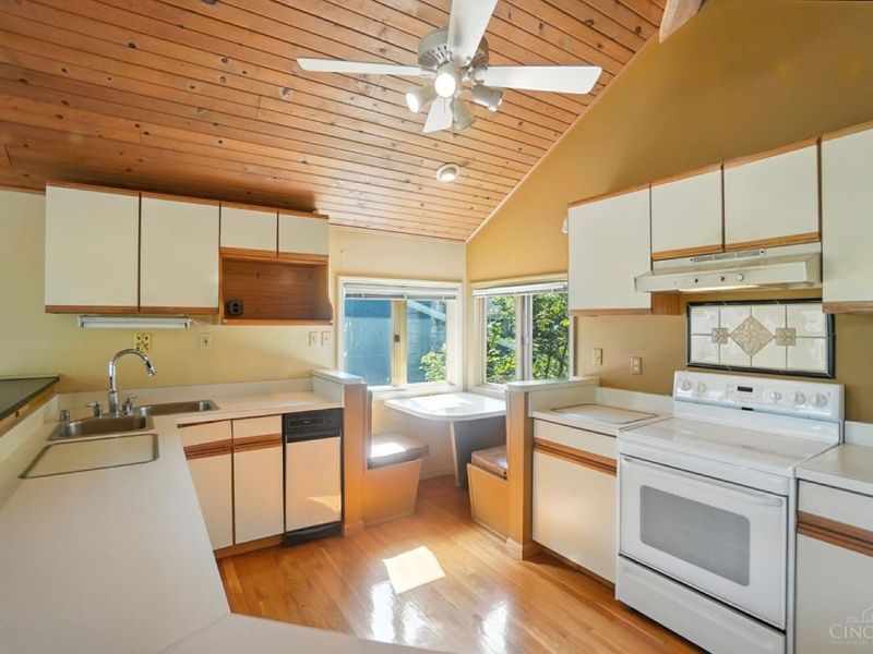 2088 Raeburn Drive, Cincinnati, OH 45223 Photo 11