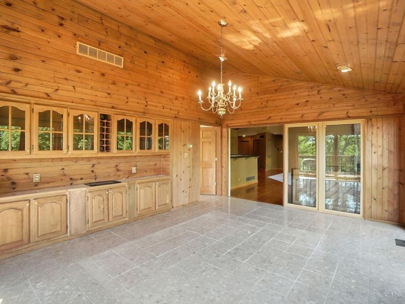 2088 Raeburn Drive, Cincinnati, OH 45223 Photo 17