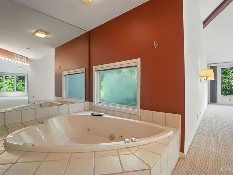 2088 Raeburn Drive, Cincinnati, OH 45223 Photo 32