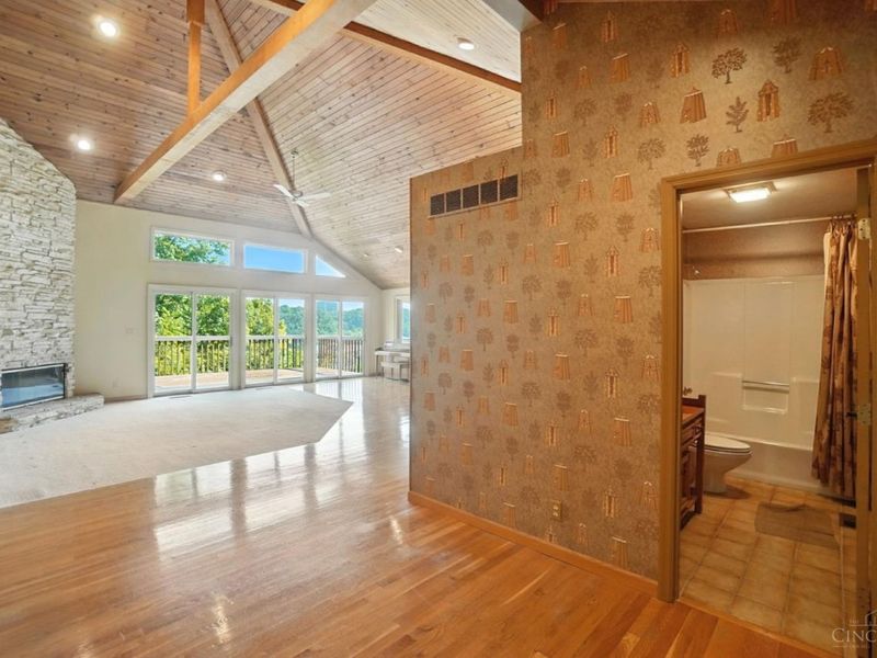 2088 Raeburn Drive, Cincinnati, OH 45223 Photo 4