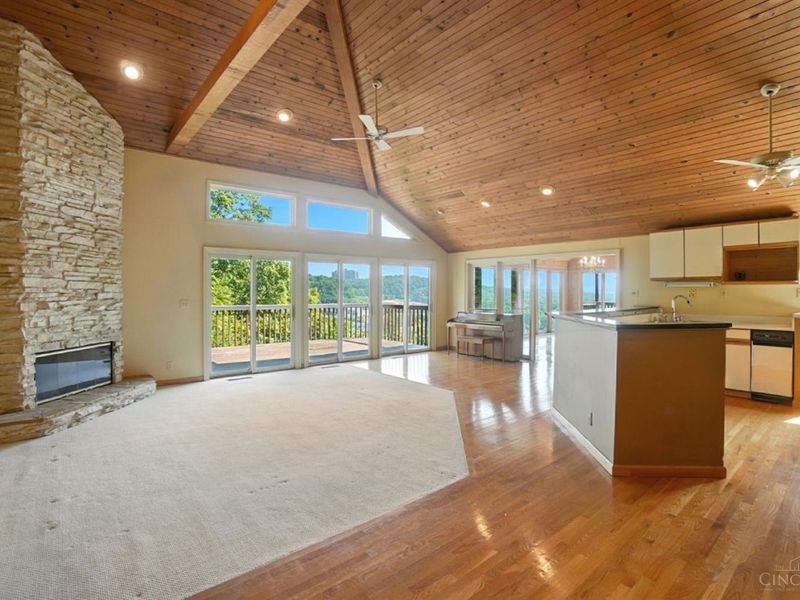 2088 Raeburn Drive, Cincinnati, OH 45223 Photo 5