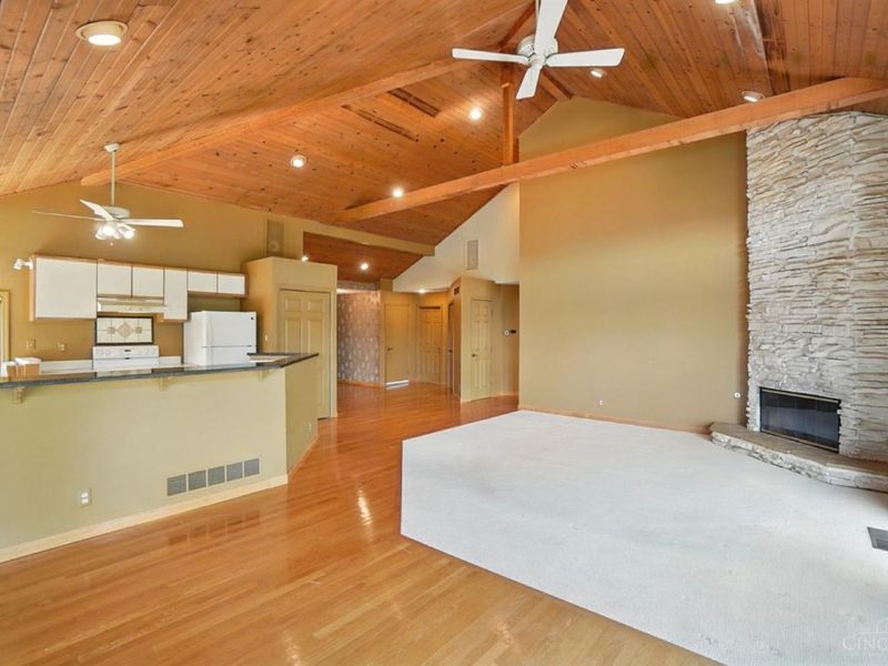 2088 Raeburn Drive, Cincinnati, OH 45223 Photo 6